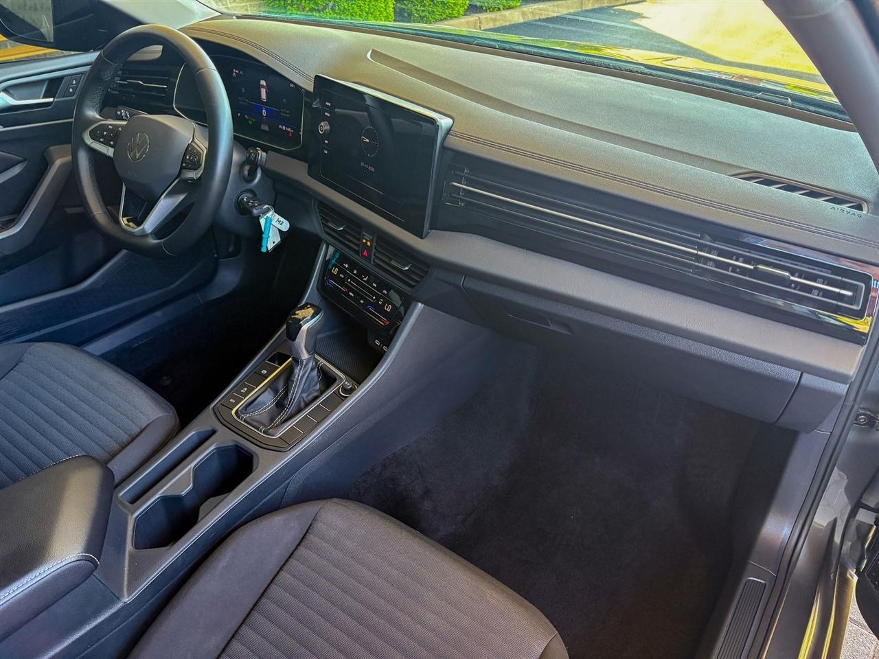 Volkswagen Jetta  2025