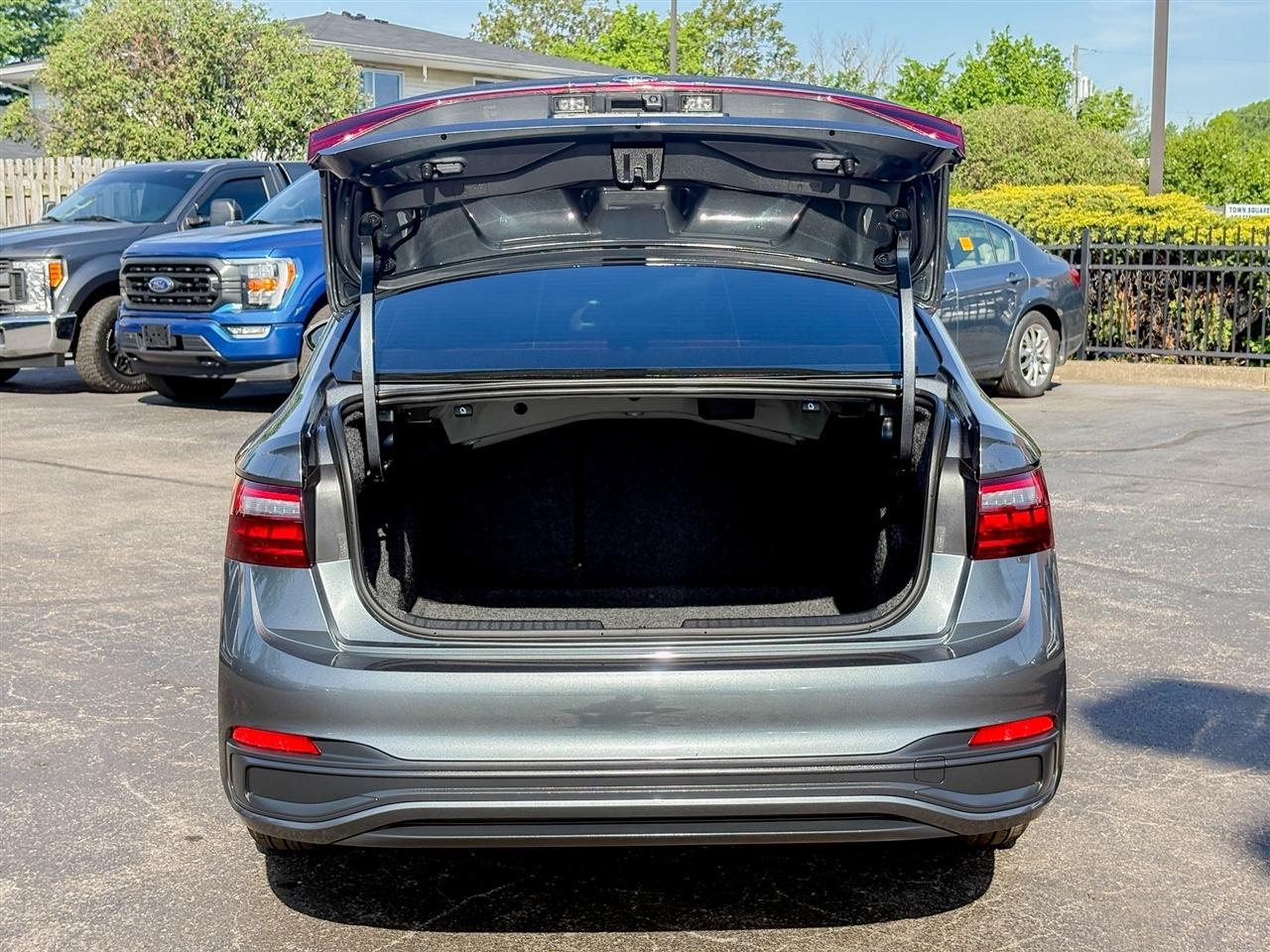 Volkswagen Jetta  2025