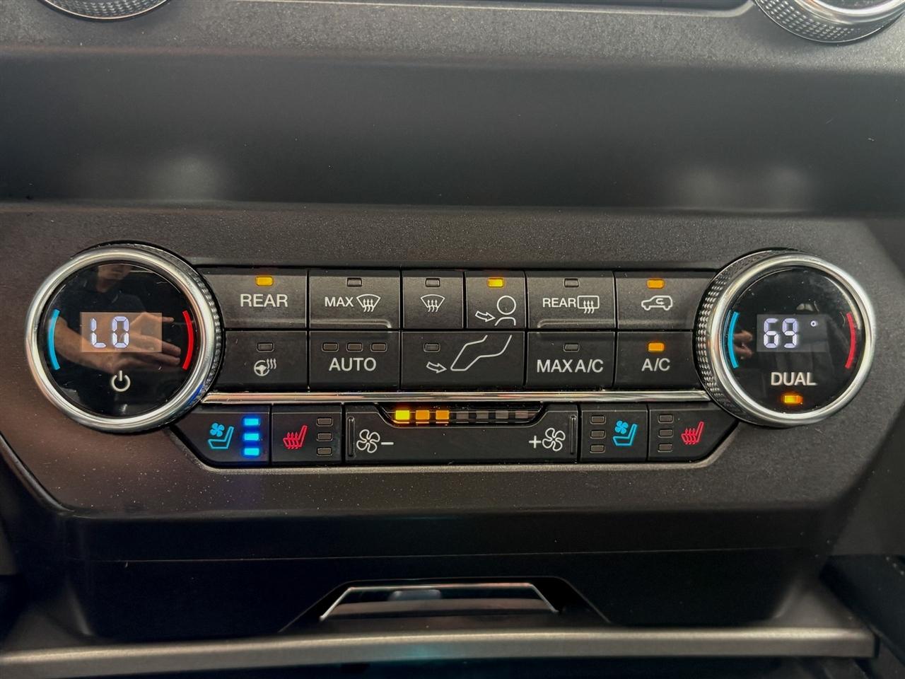 Ford Expedition XLT 4WD 2020