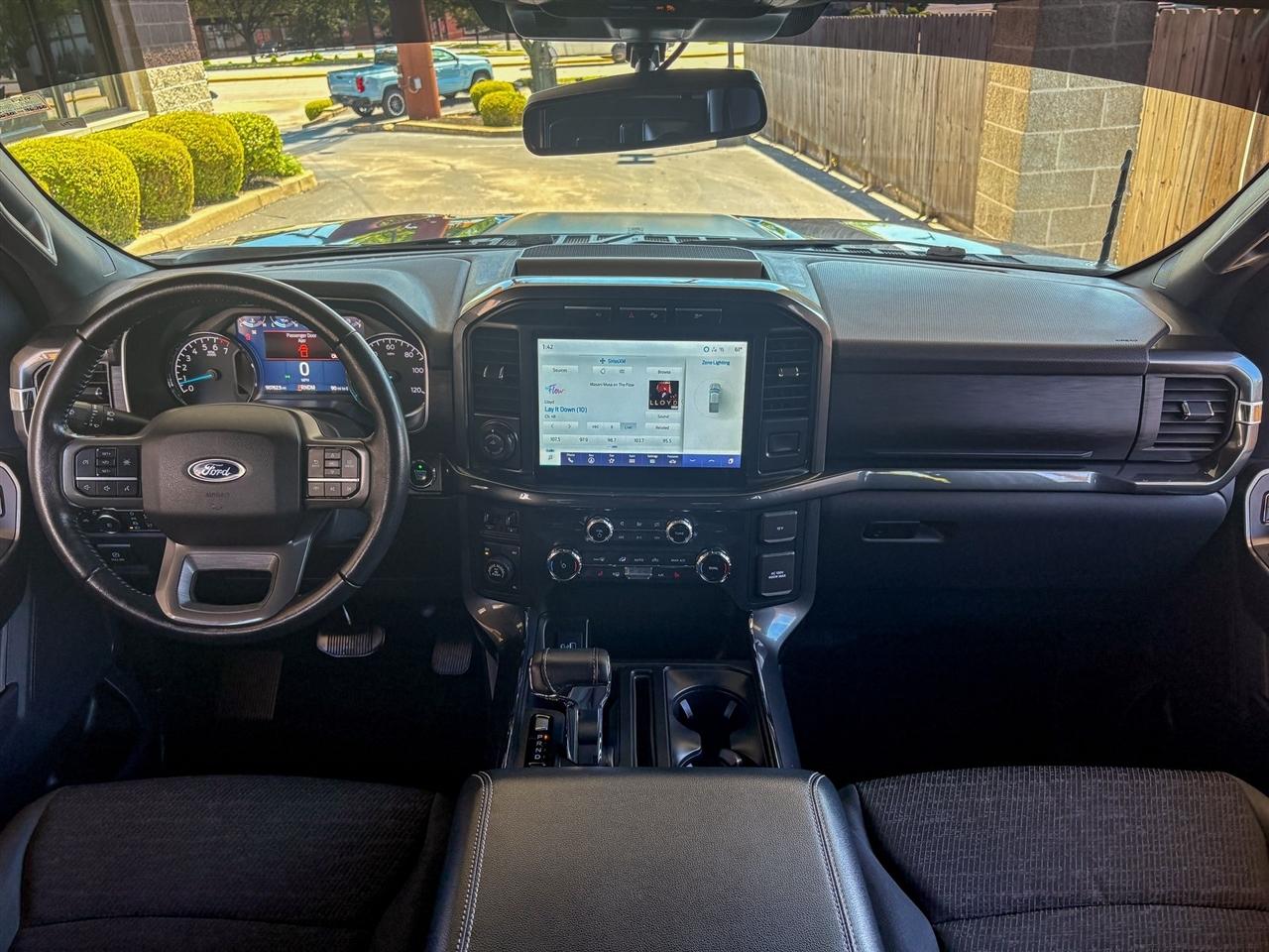 Ford F-150 XLT SuperCrew 4WD 2022