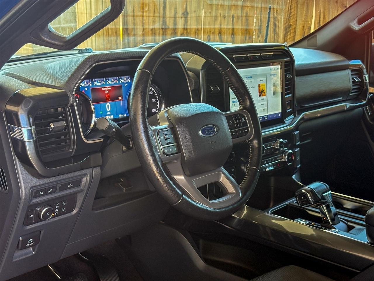 Ford F-150 XLT SuperCrew 4WD 2022