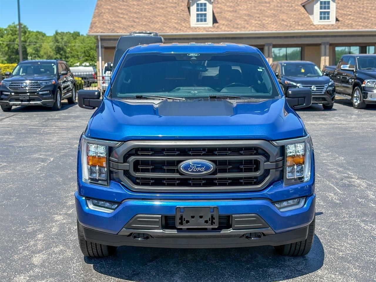 Ford F-150 XLT SuperCrew 4WD 2022