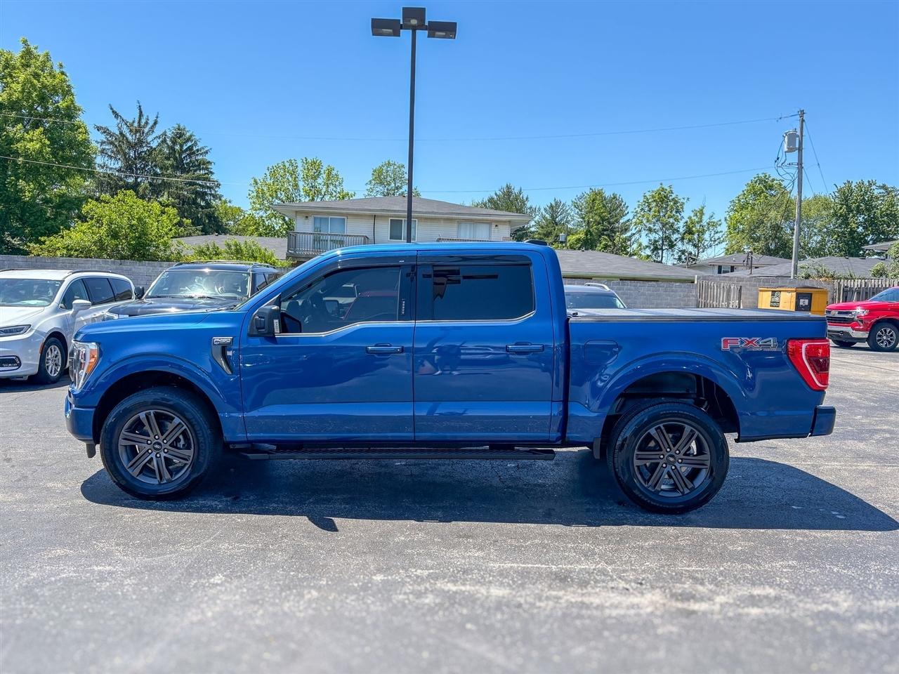 Ford F-150 XLT SuperCrew 4WD 2022