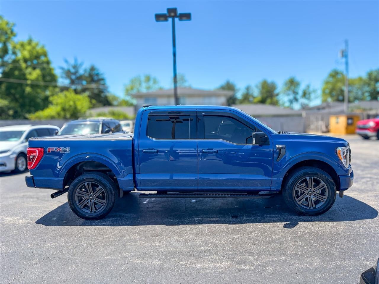 Ford F-150 XLT SuperCrew 4WD 2022