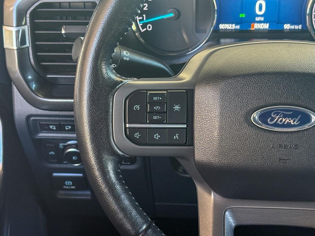 Ford F-150 XLT SuperCrew 4WD 2022