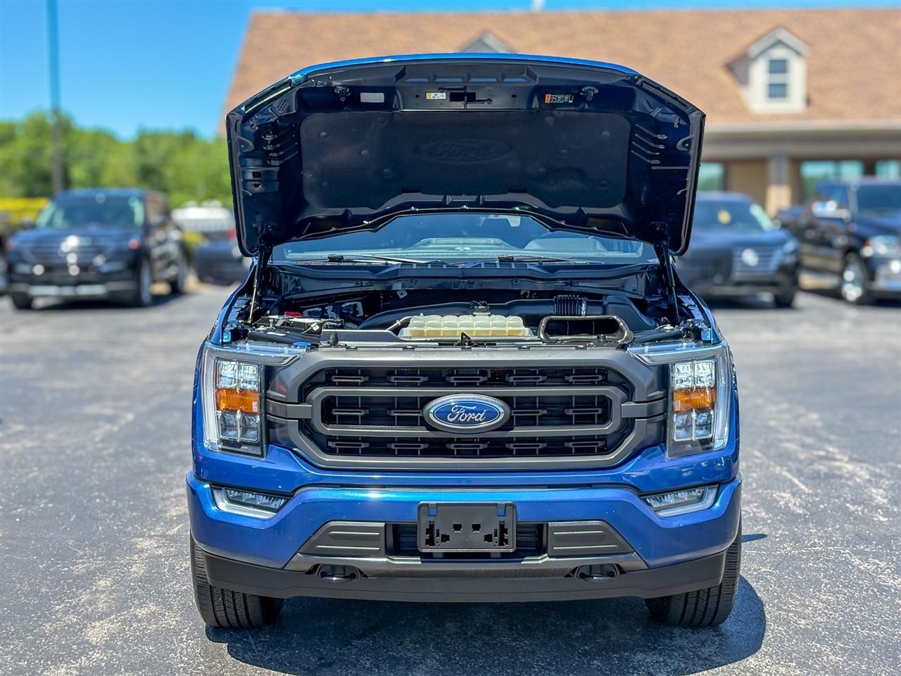 Ford F-150 XLT SuperCrew 4WD 2022