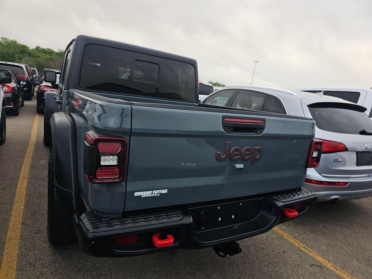 Jeep Gladiator  2025