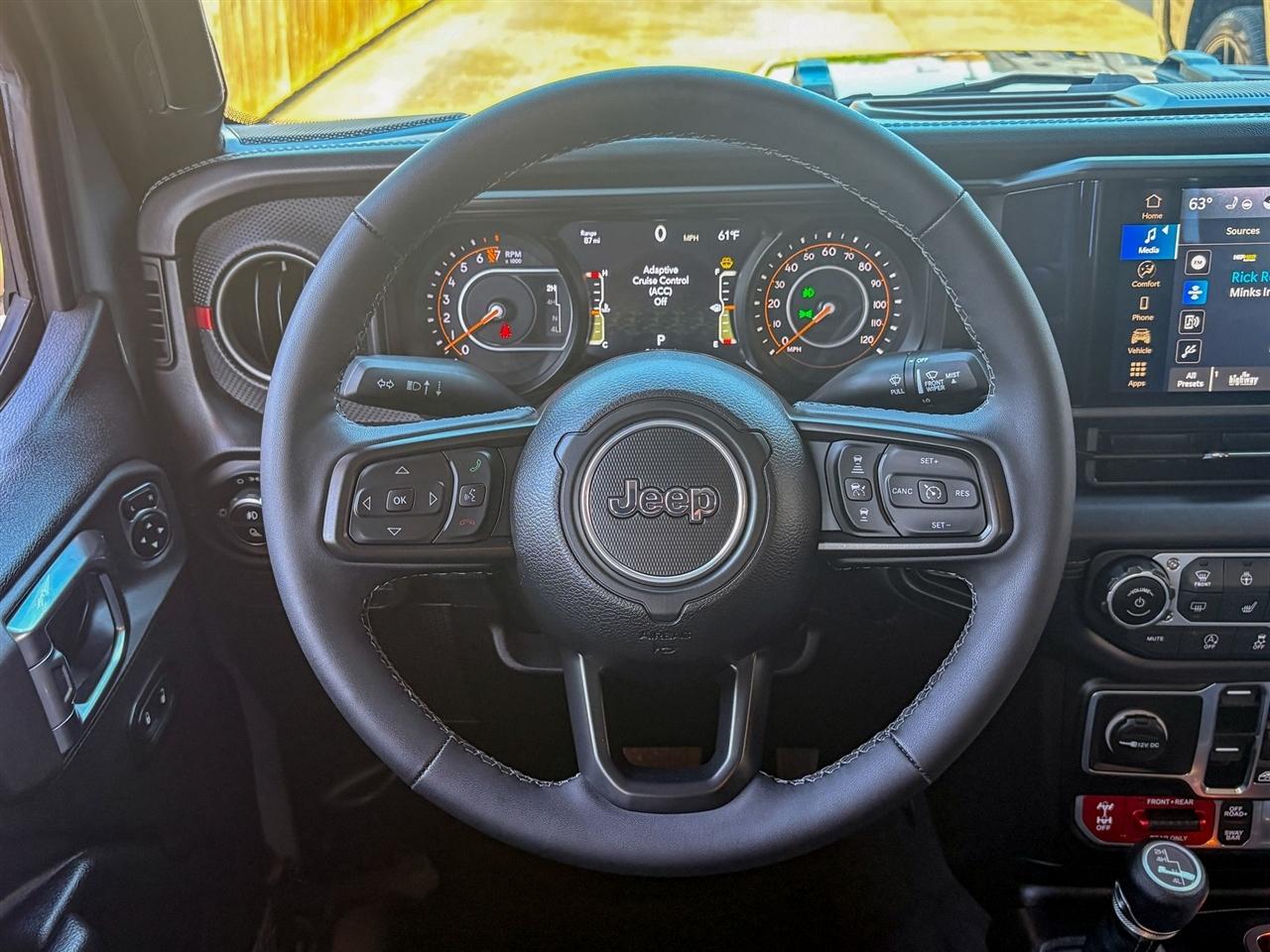 Jeep Gladiator  2025