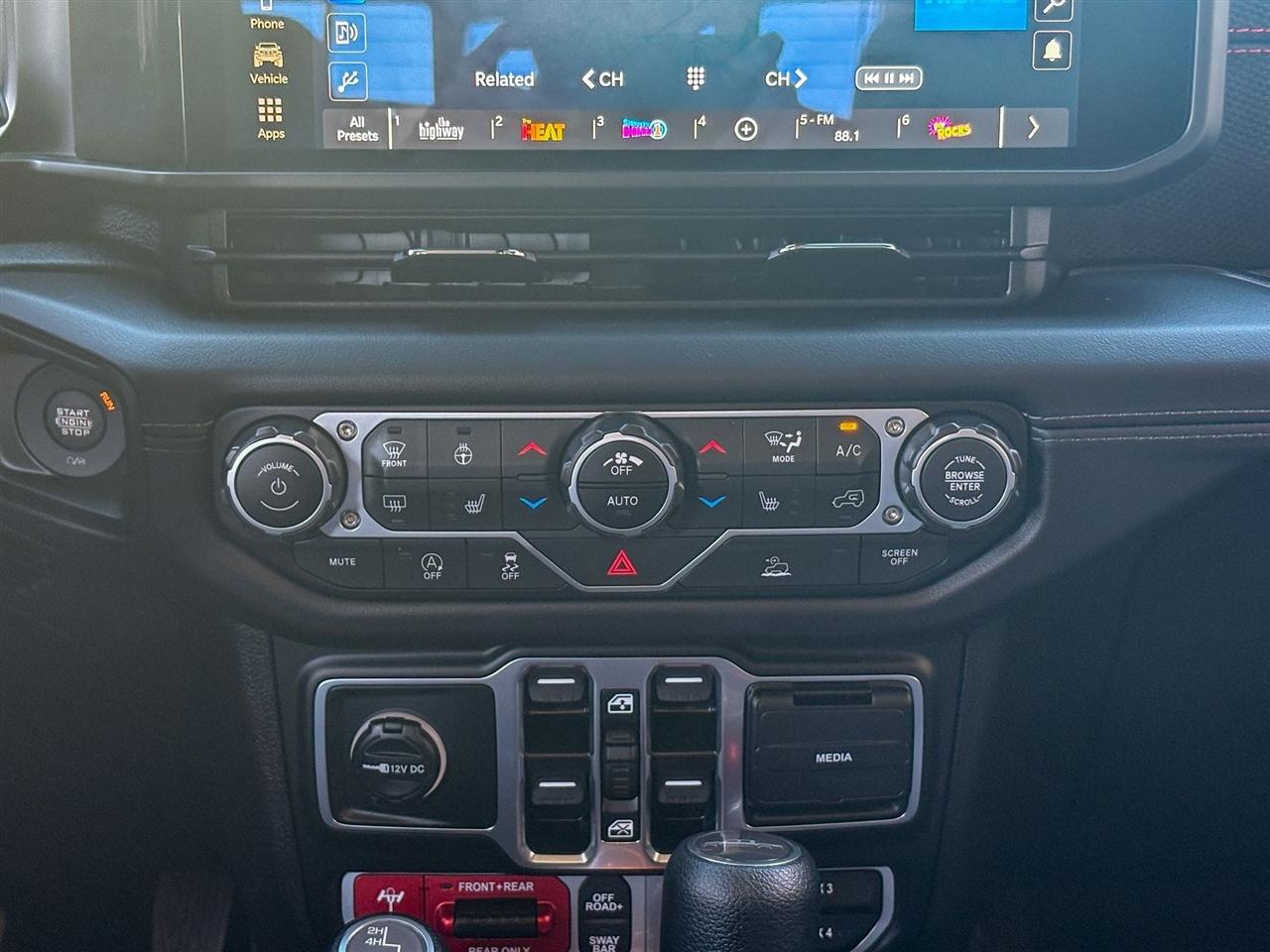 Jeep Gladiator  2025