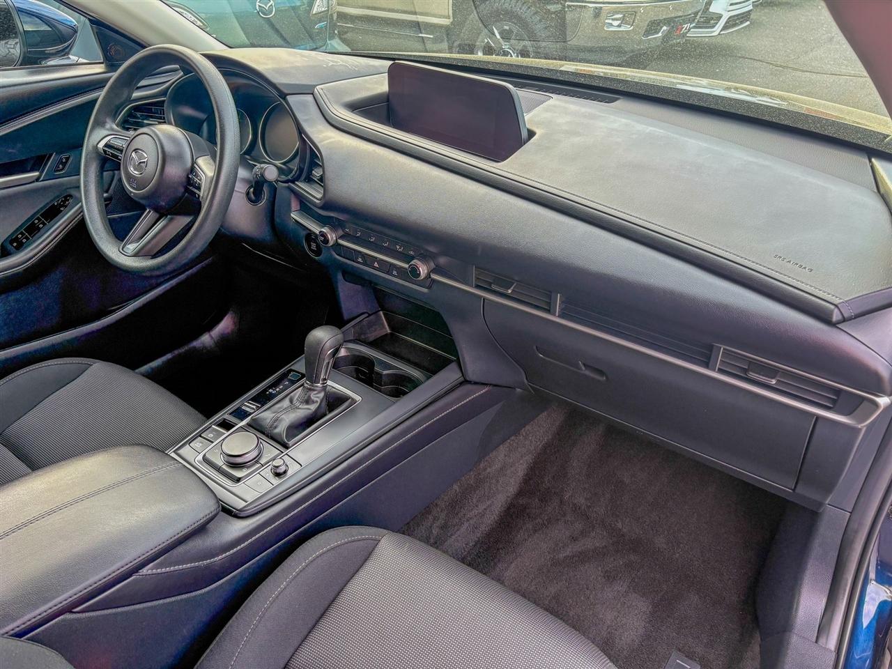 Mazda CX-30  2025