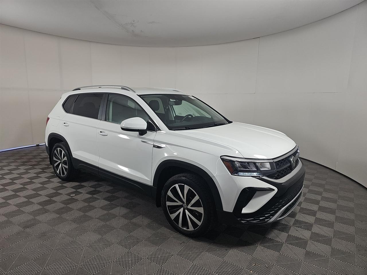 Volkswagen Taos  2024