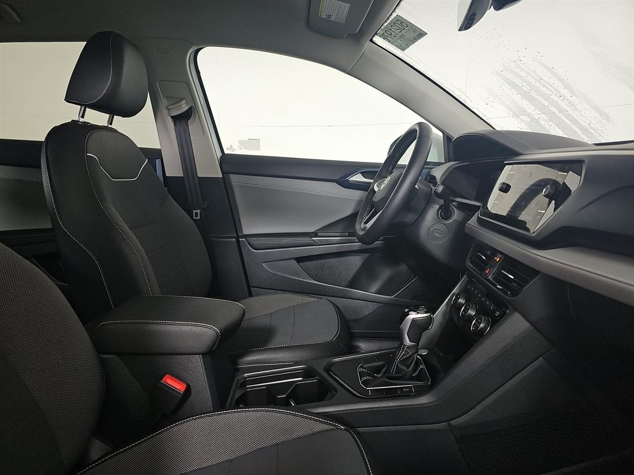 Volkswagen Taos  2024