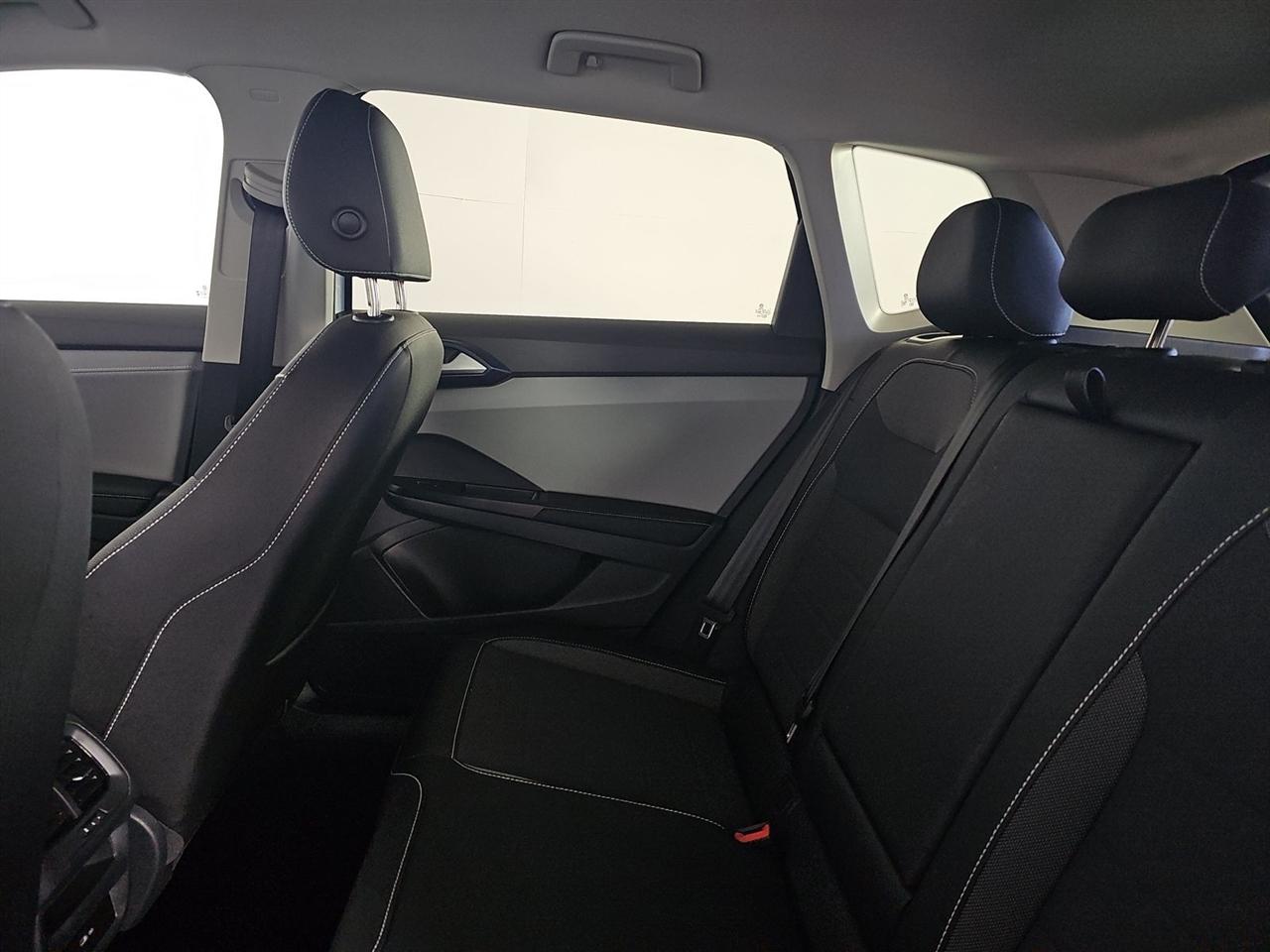 Volkswagen Taos  2024