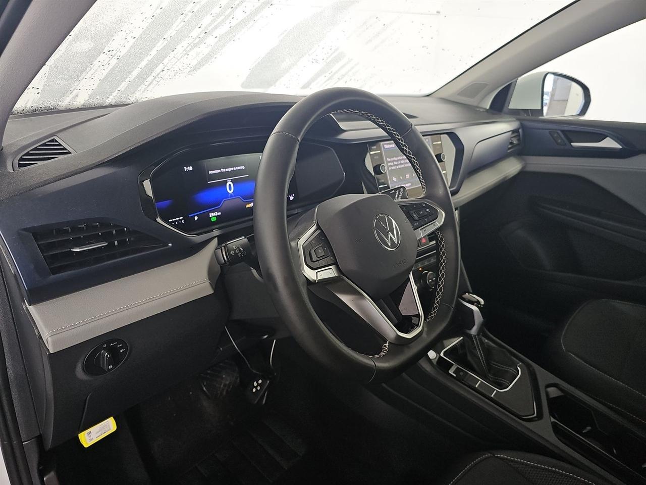 Volkswagen Taos  2024