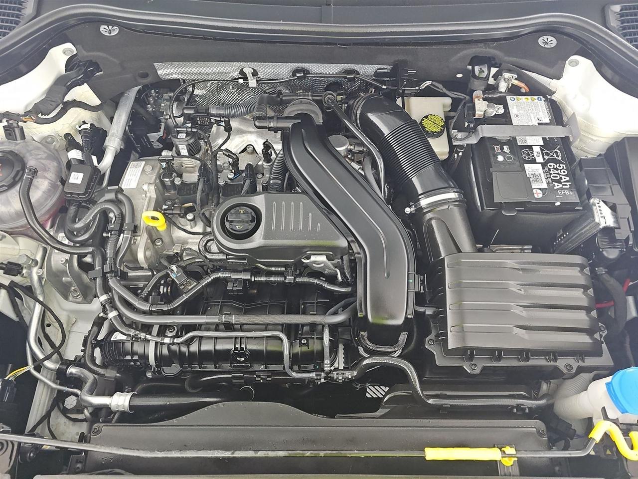 Volkswagen Taos  2024