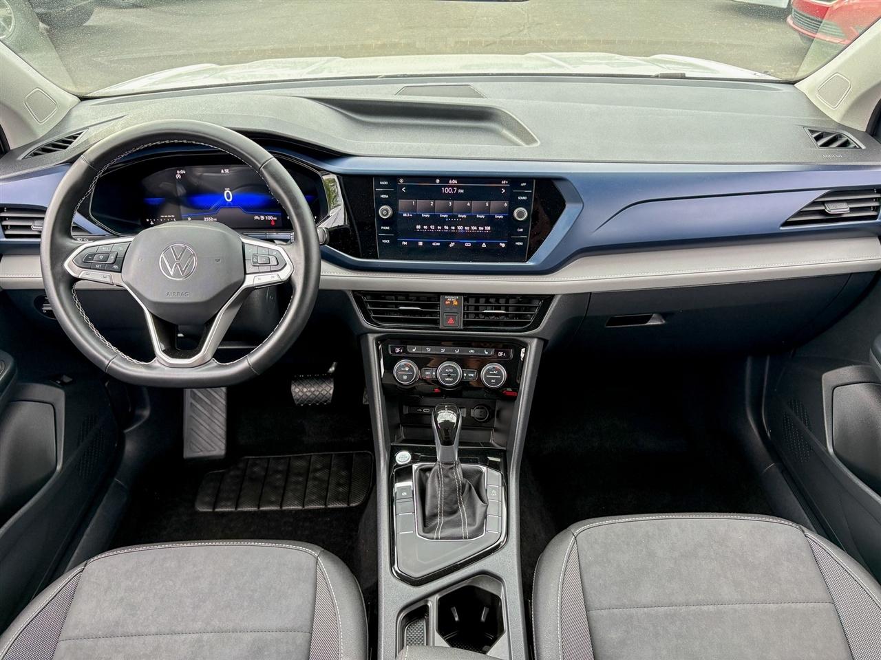 Volkswagen Taos  2024