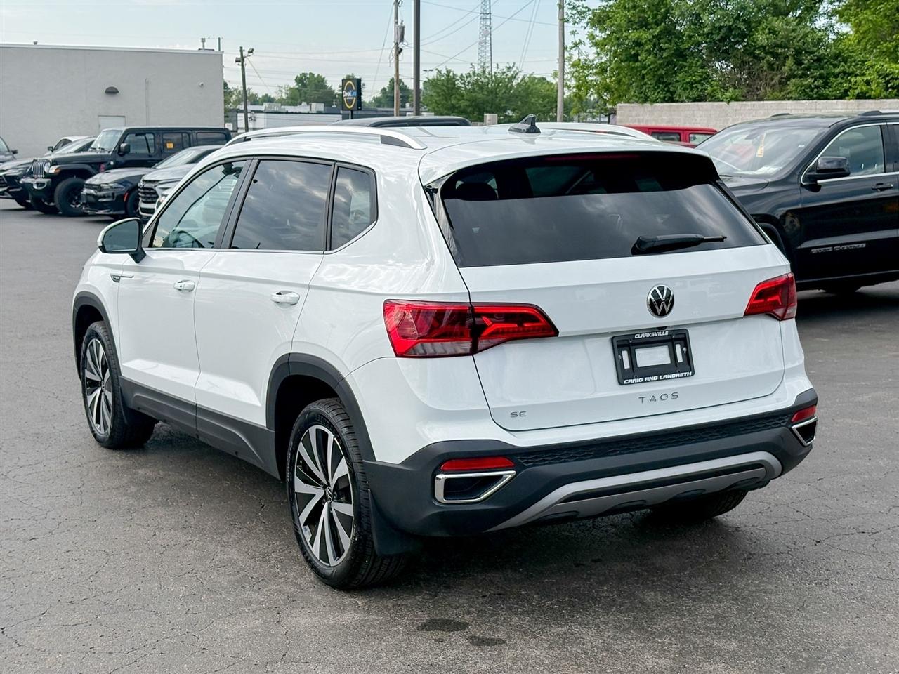 Volkswagen Taos  2024