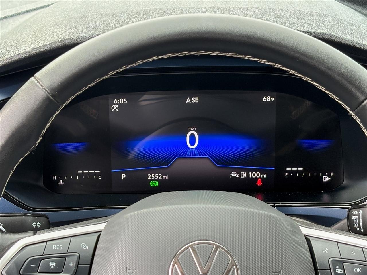 Volkswagen Taos  2024