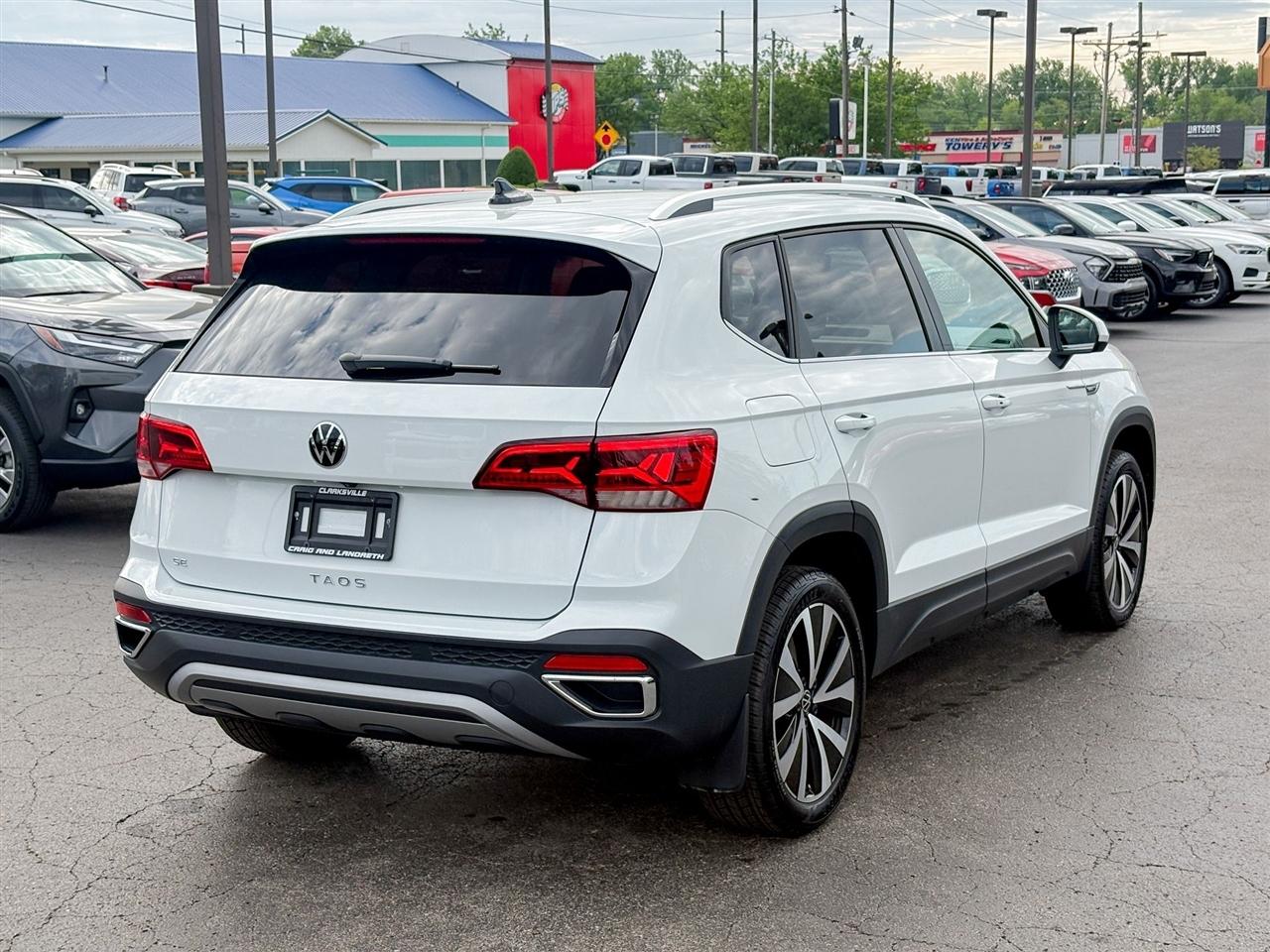 Volkswagen Taos  2024