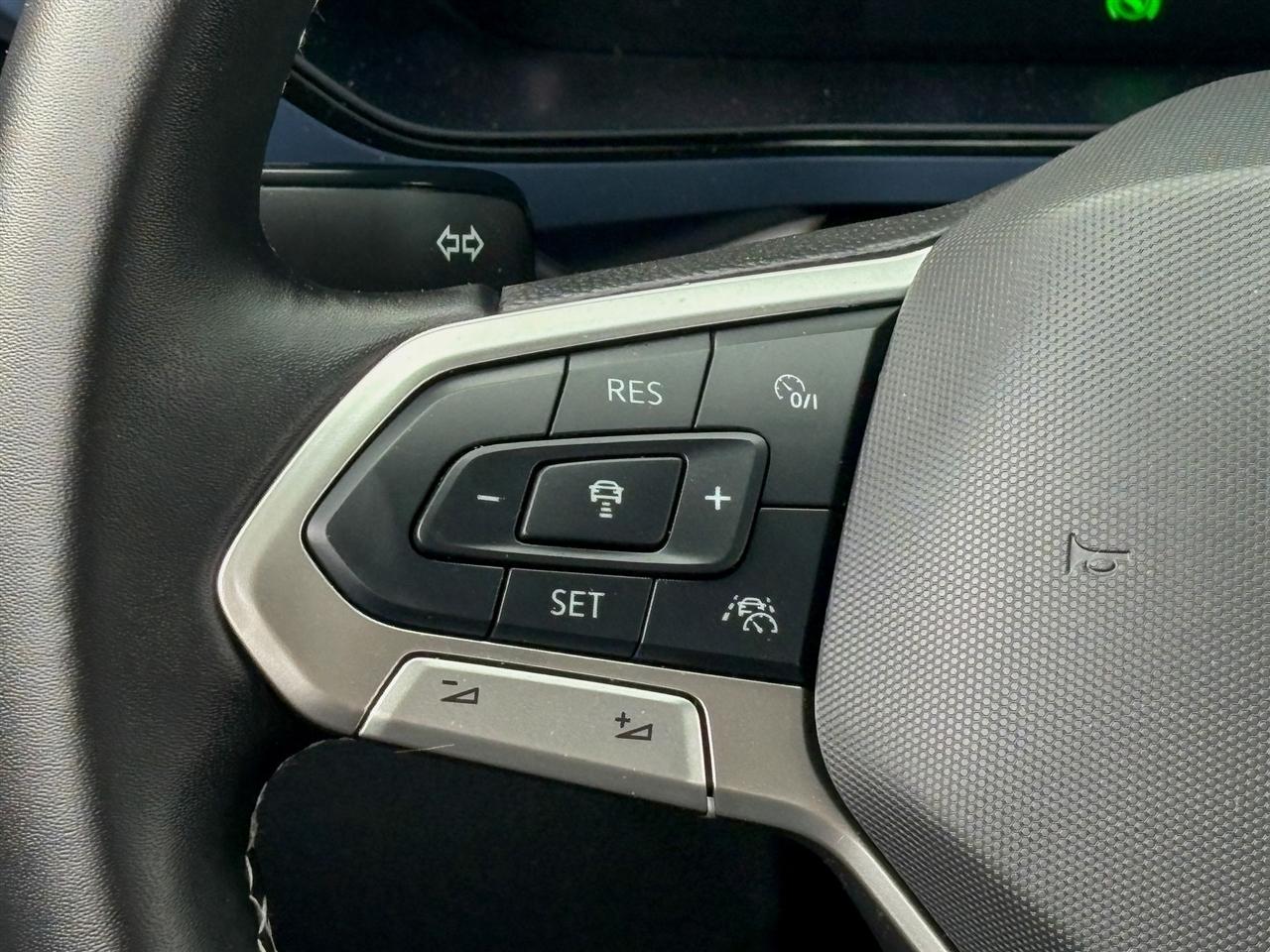 Volkswagen Taos  2024