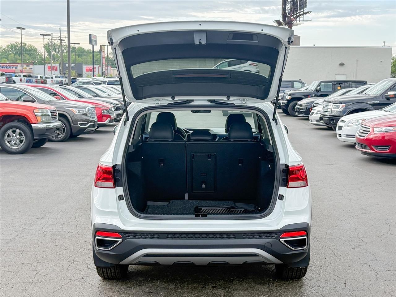 Volkswagen Taos  2024