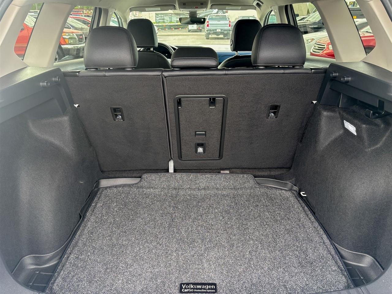 Volkswagen Taos  2024