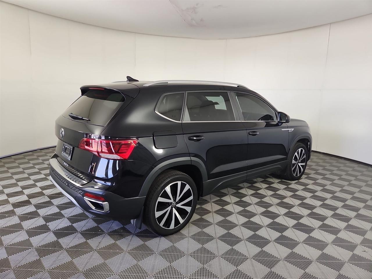 Volkswagen Taos  2022