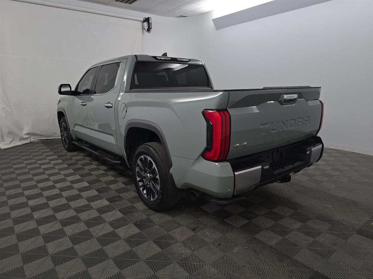 Toyota Tundra  2024