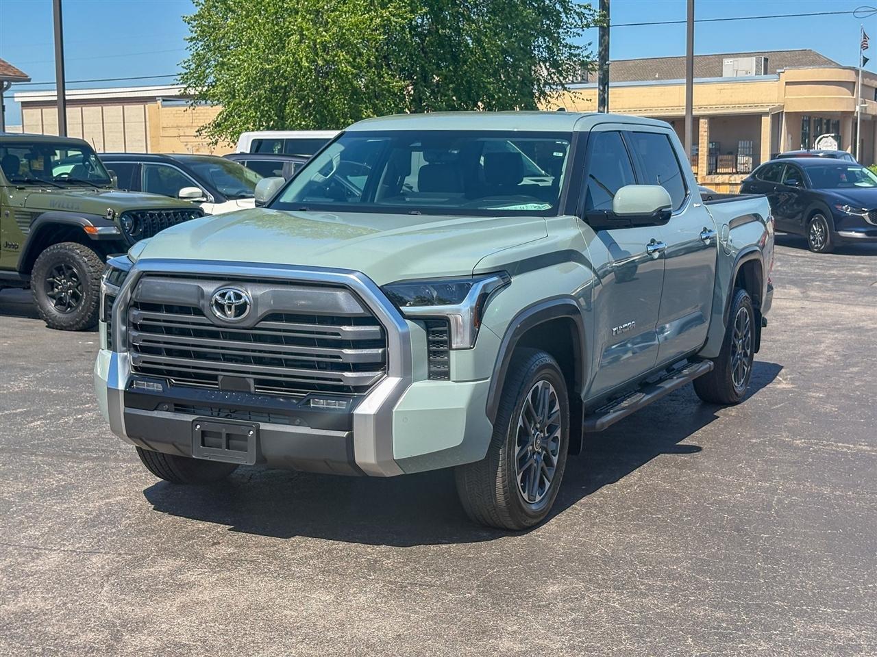 Toyota Tundra  2024