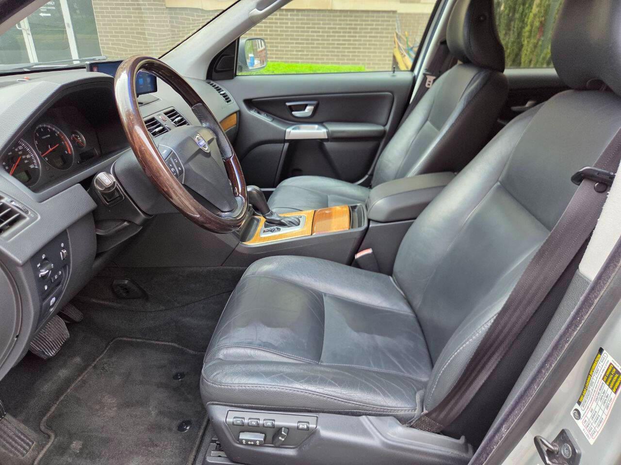 Volvo XC90 4.4L V8 AWD Auto 2006