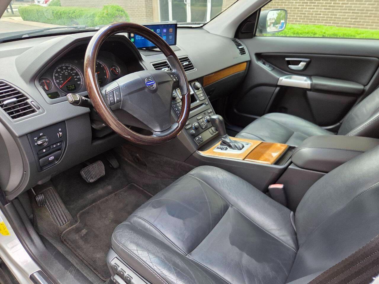 Volvo XC90 4.4L V8 AWD Auto 2006