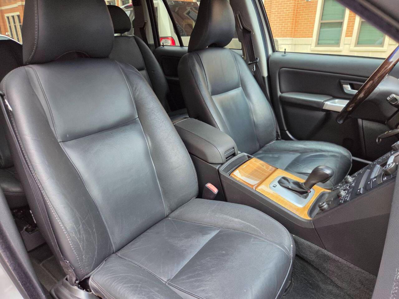 Volvo XC90 4.4L V8 AWD Auto 2006