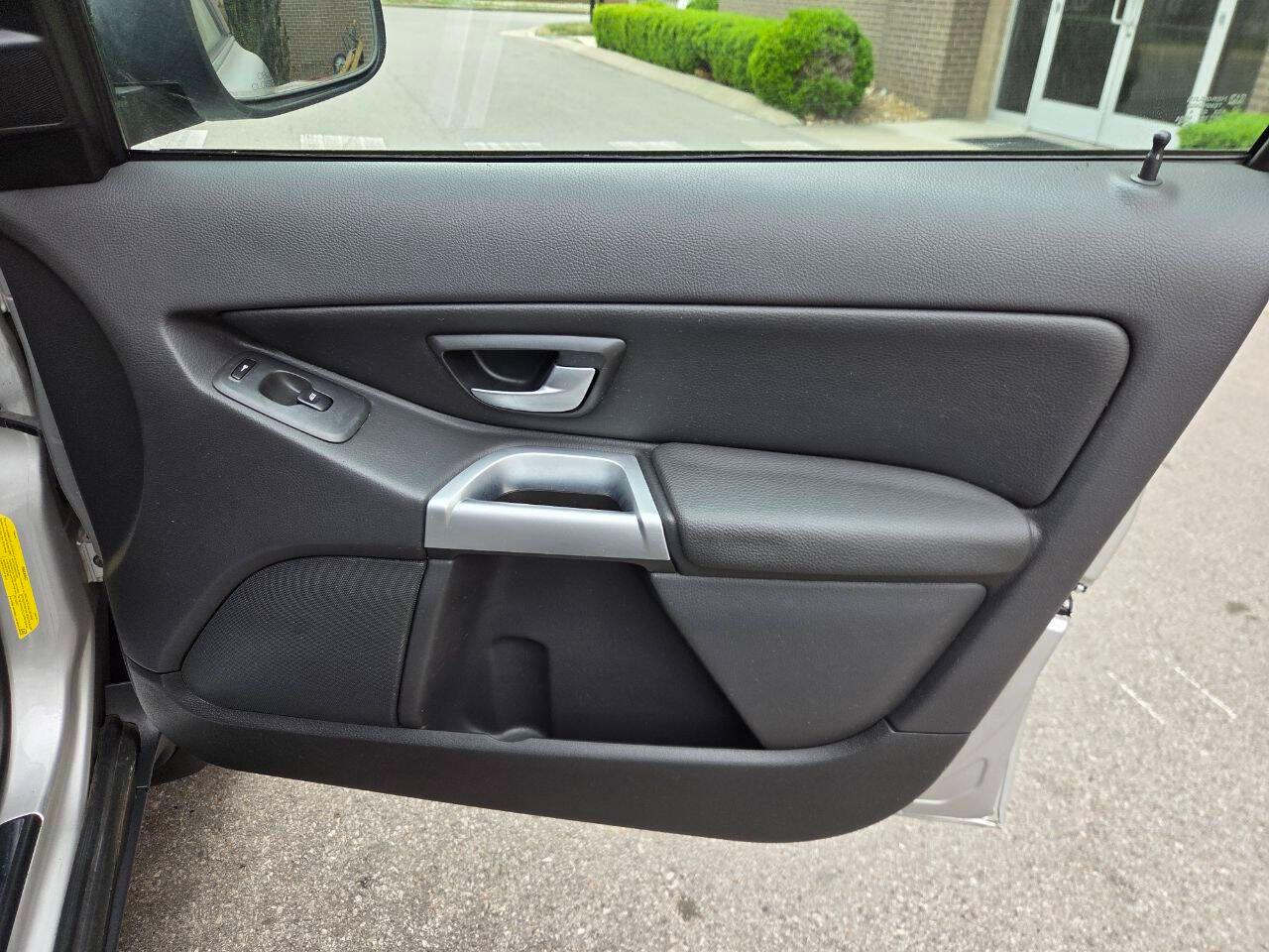 Volvo XC90 4.4L V8 AWD Auto 2006