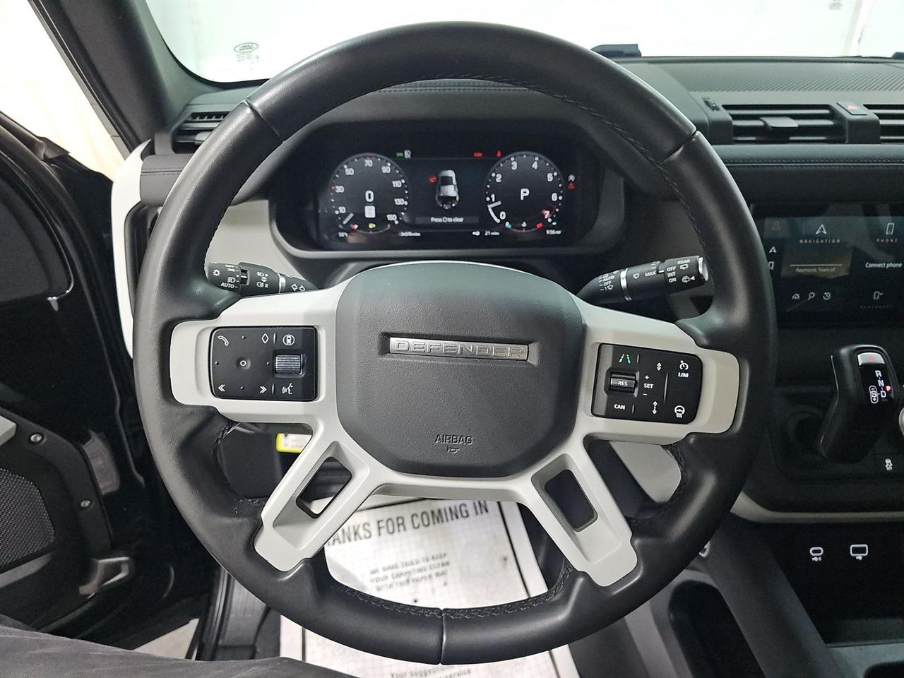 Land Rover Defender  2024