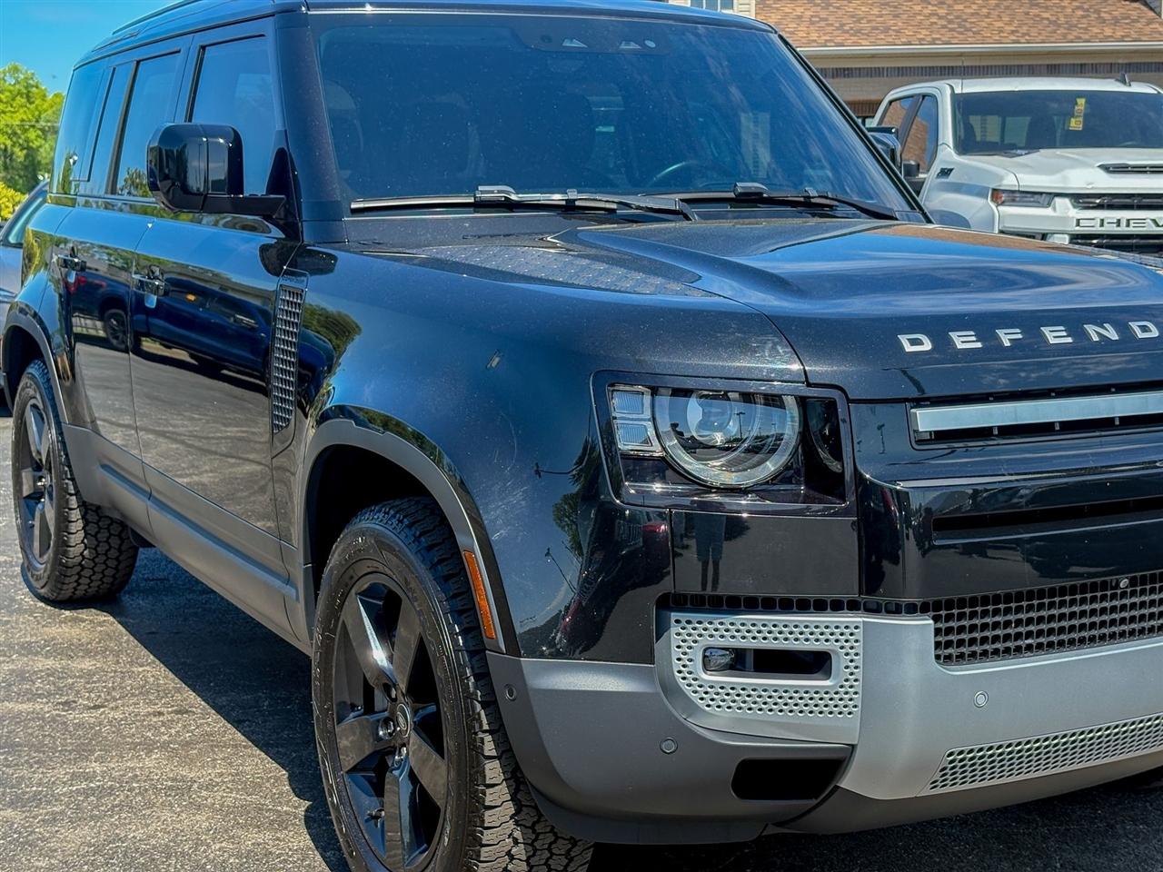 Land Rover Defender  2024