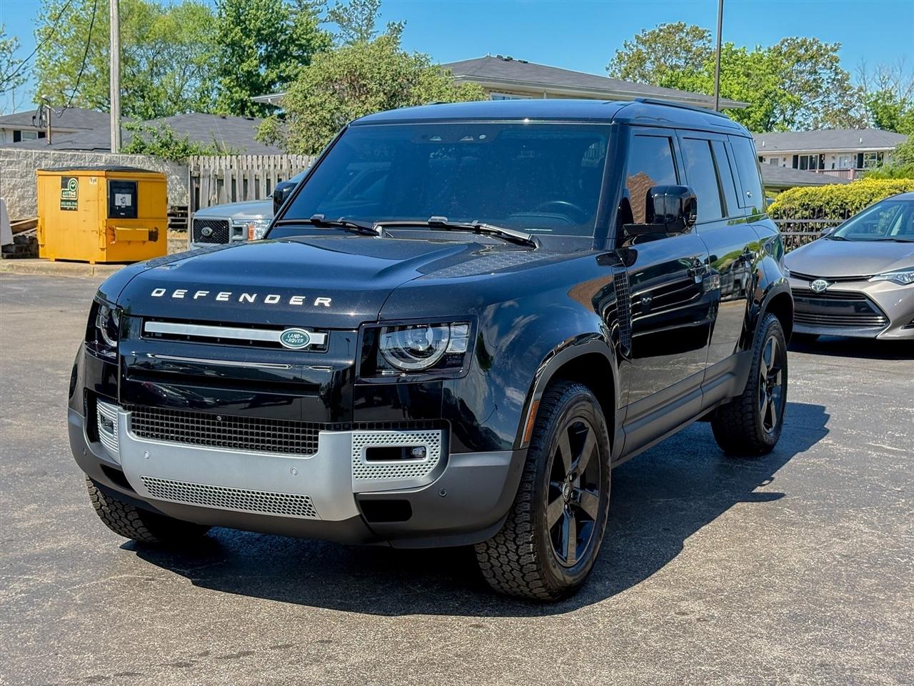 Land Rover Defender  2024