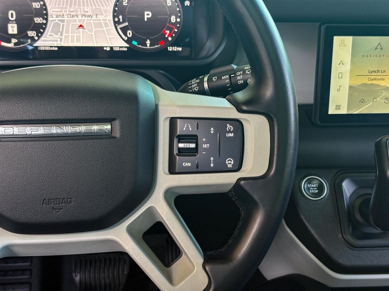 Land Rover Defender  2024