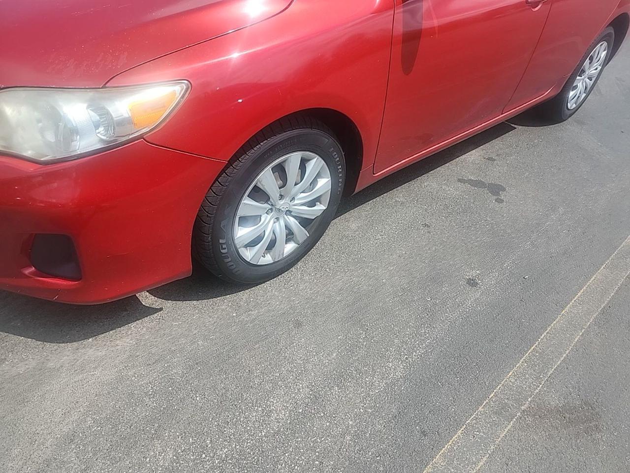 Toyota Corolla 4dr Sdn Auto LE (Natl) 2012