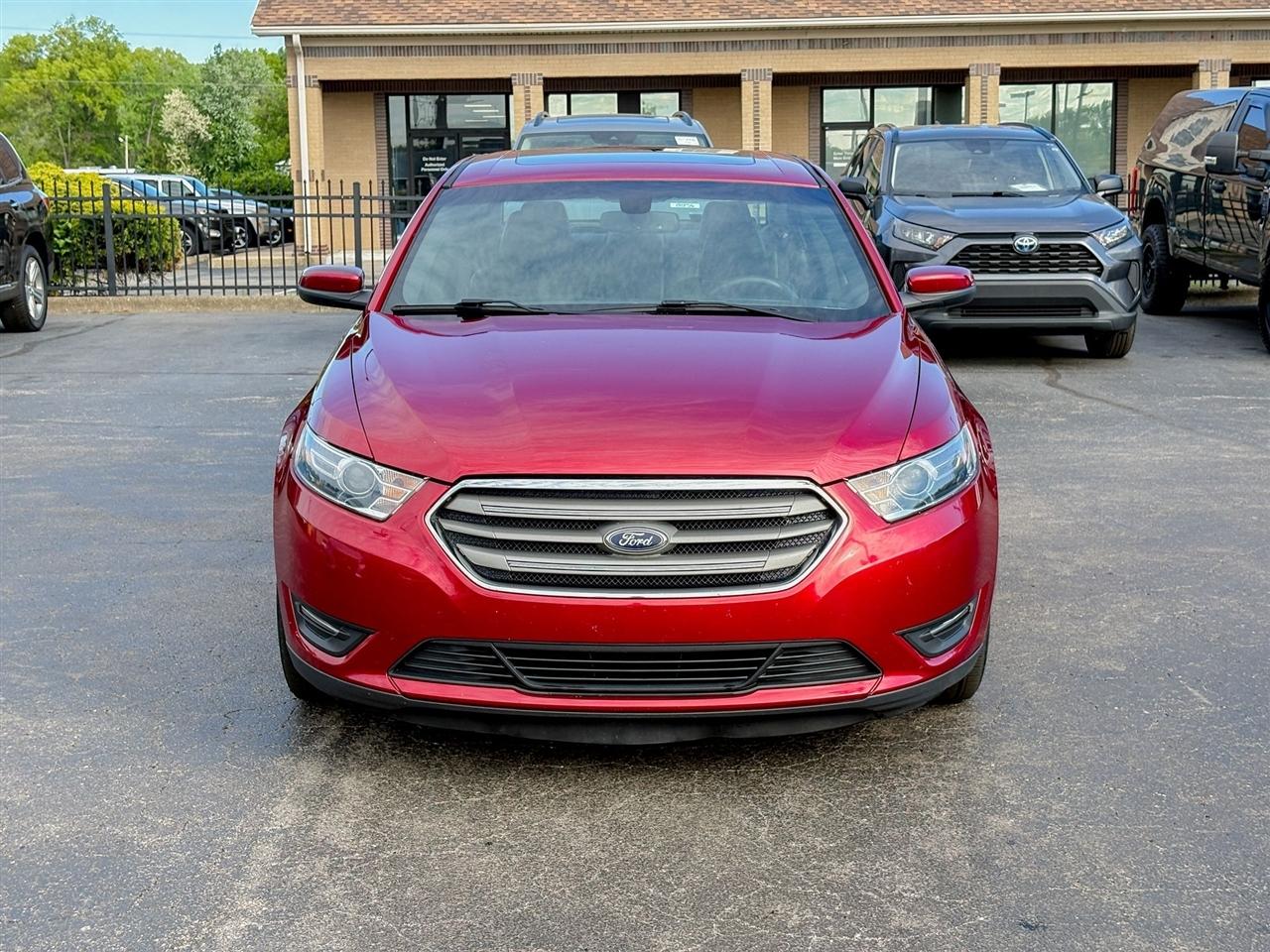 Ford Taurus  2018
