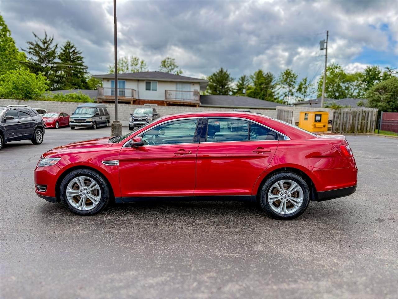 Ford Taurus  2018