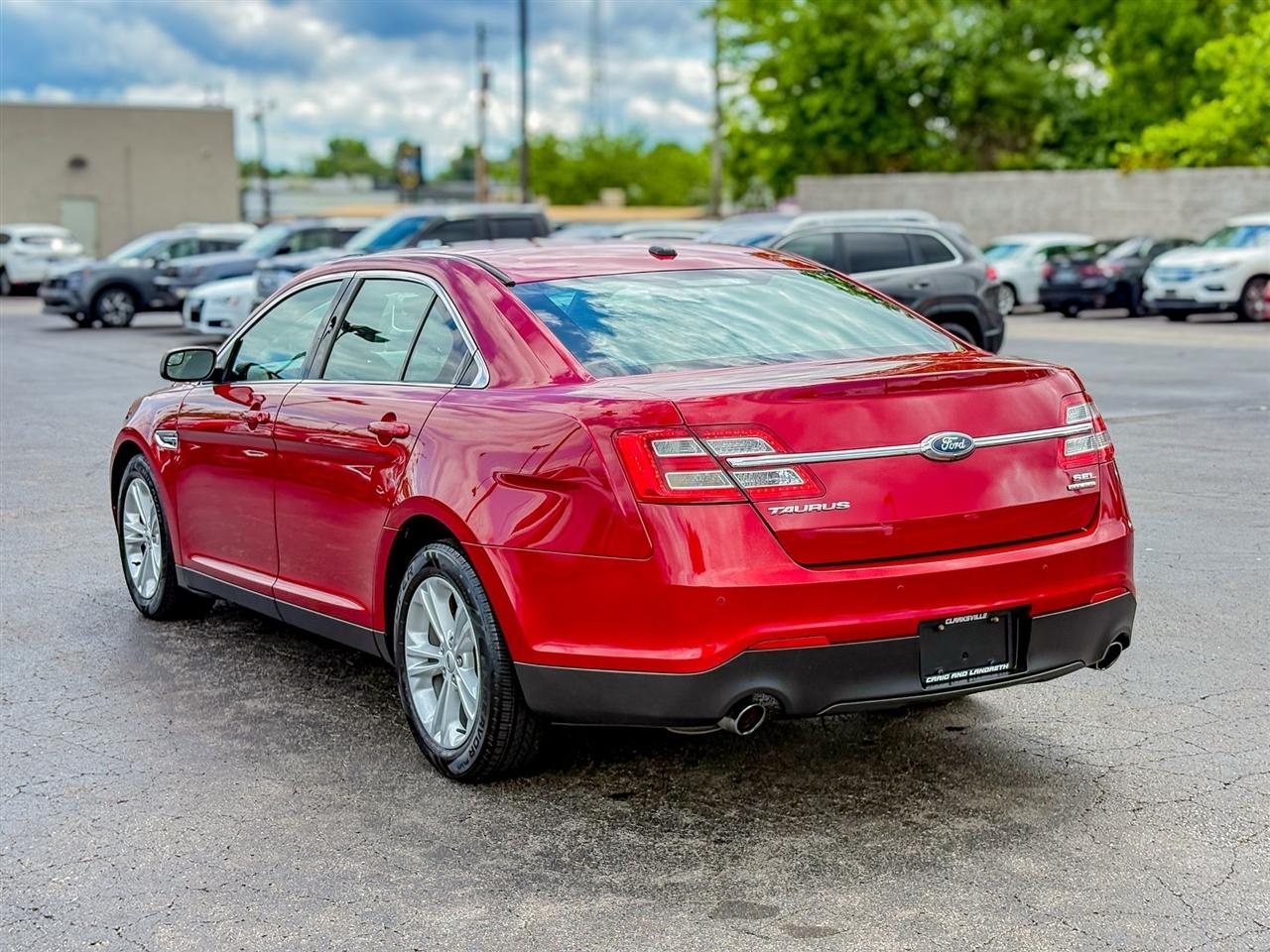 Ford Taurus  2018