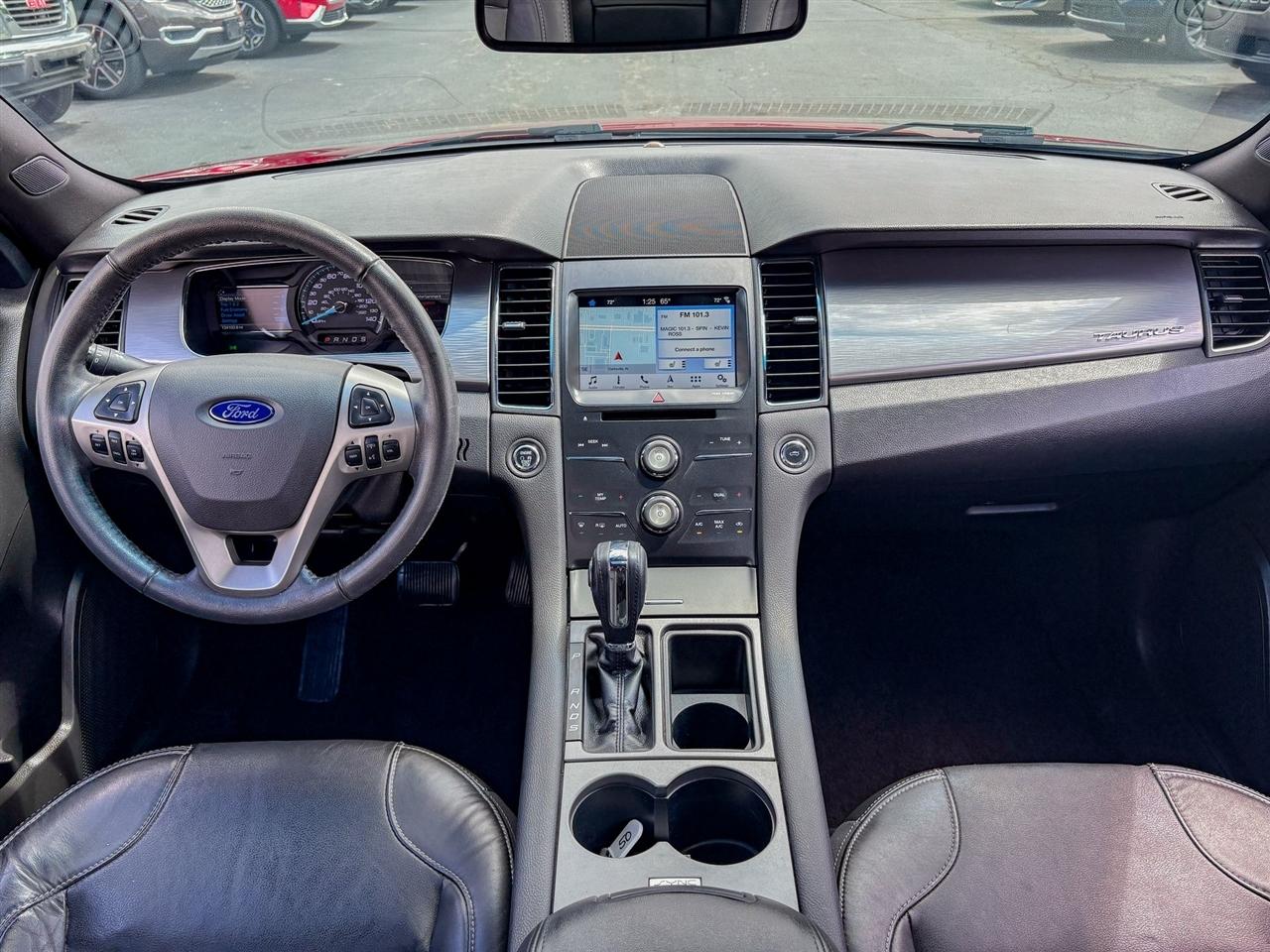 Ford Taurus  2018
