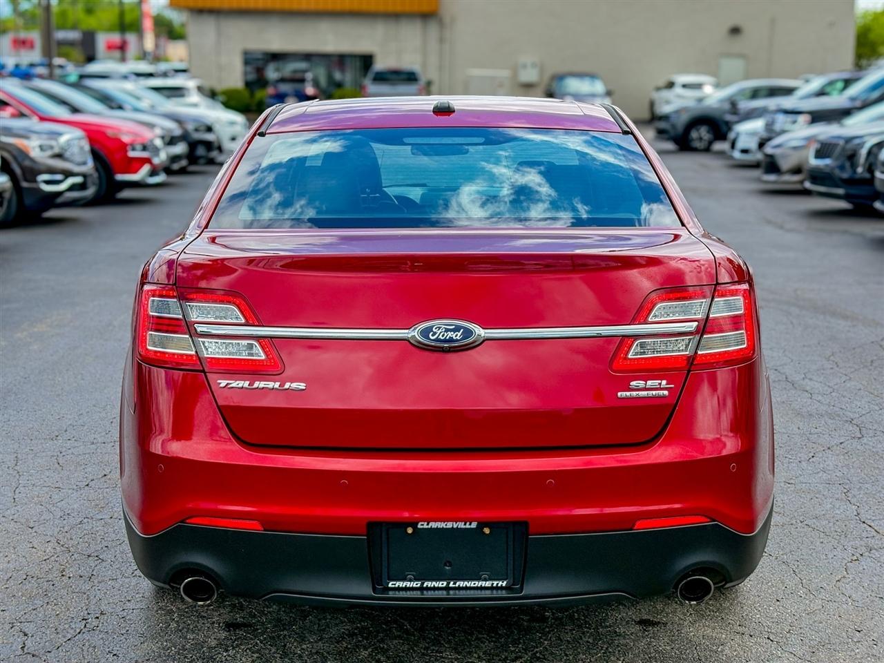 Ford Taurus  2018
