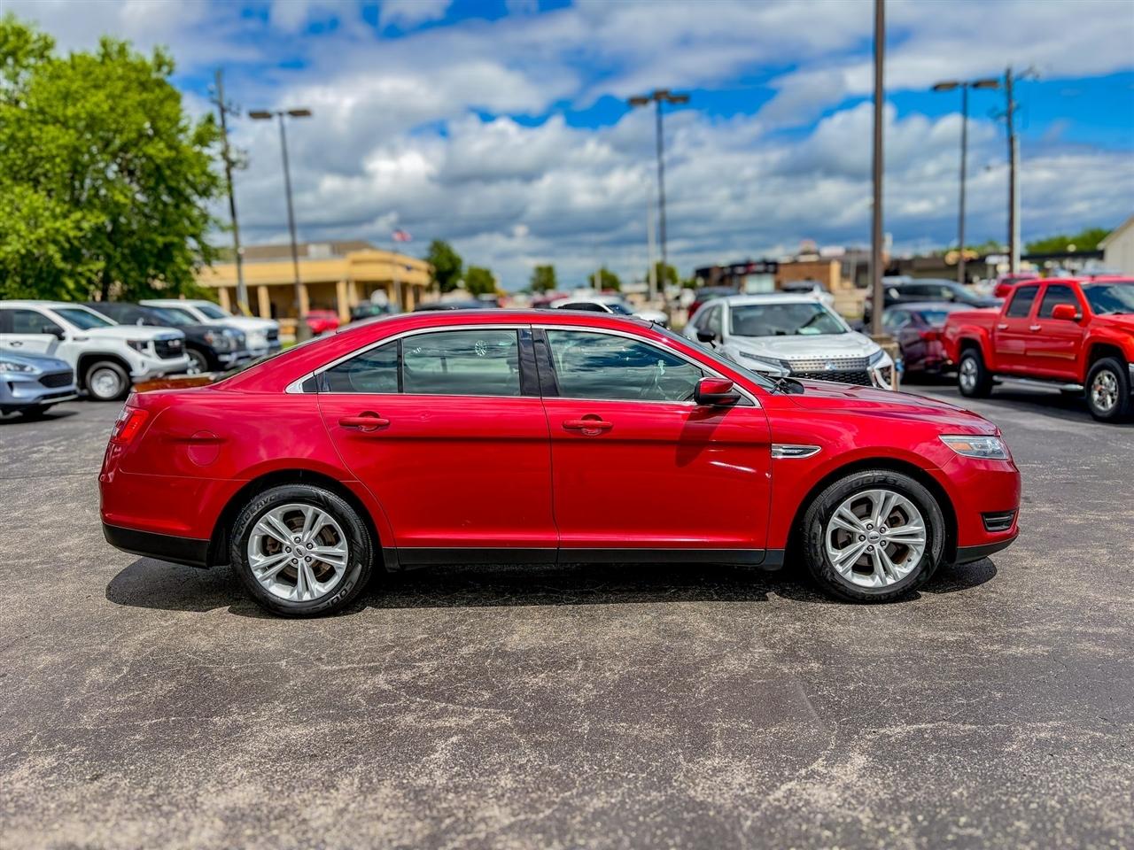 Ford Taurus  2018