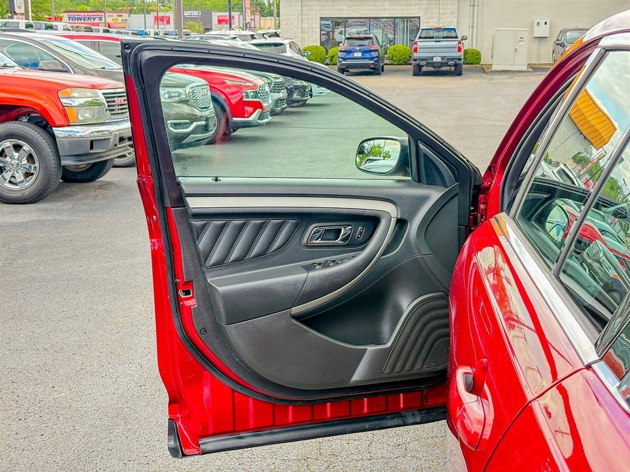 Ford Taurus  2018