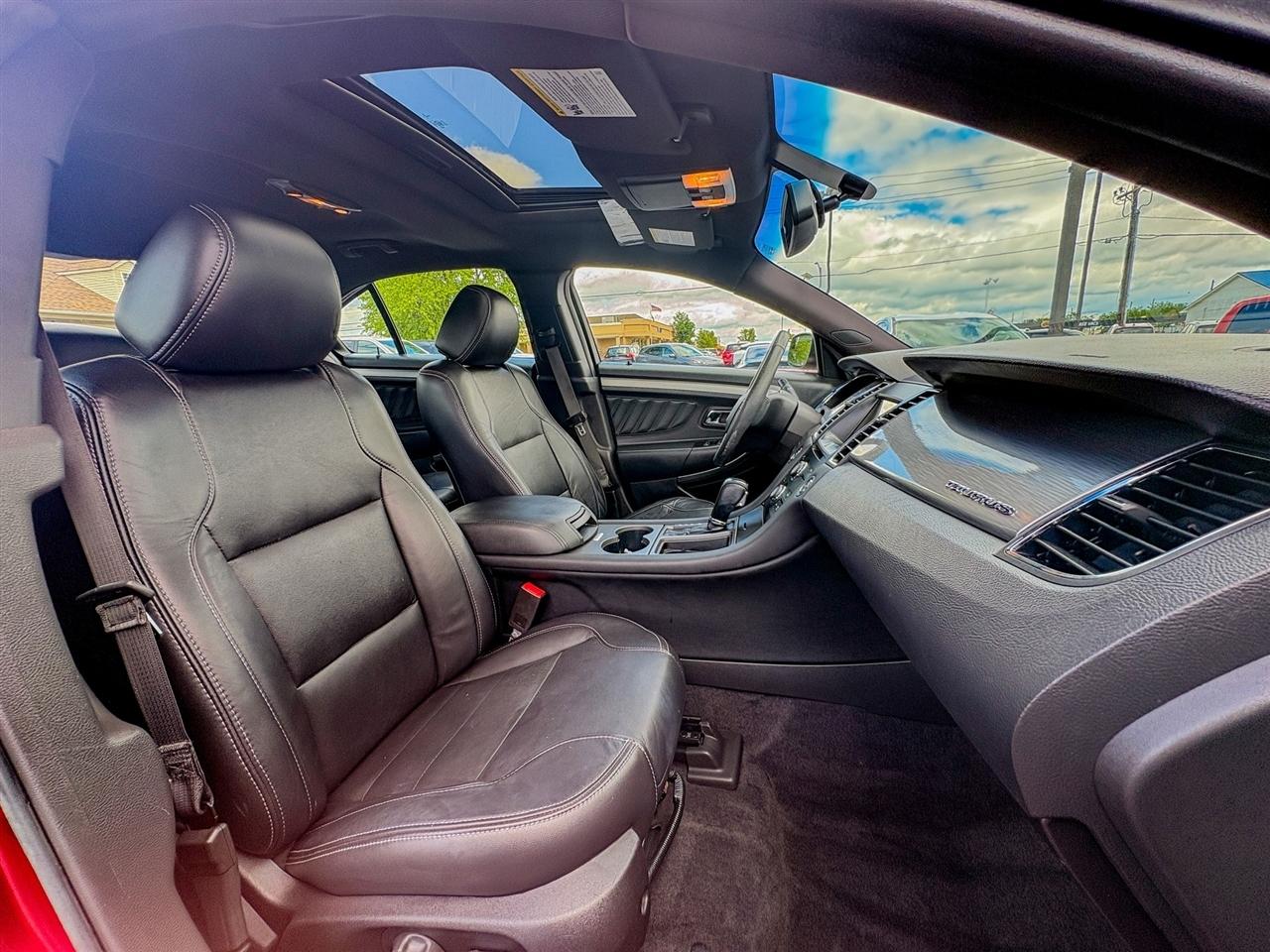 Ford Taurus  2018