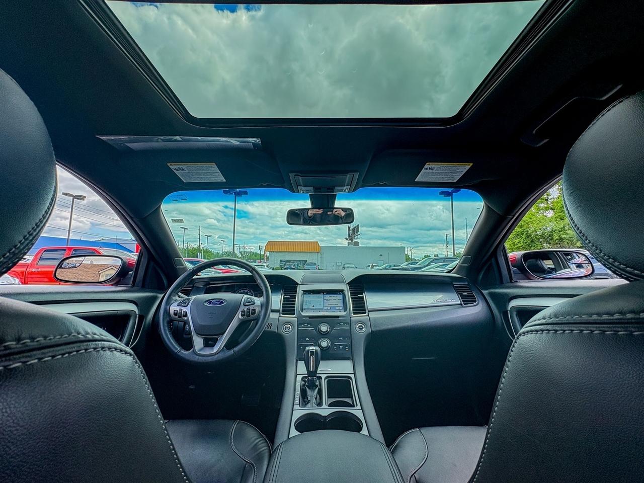 Ford Taurus  2018