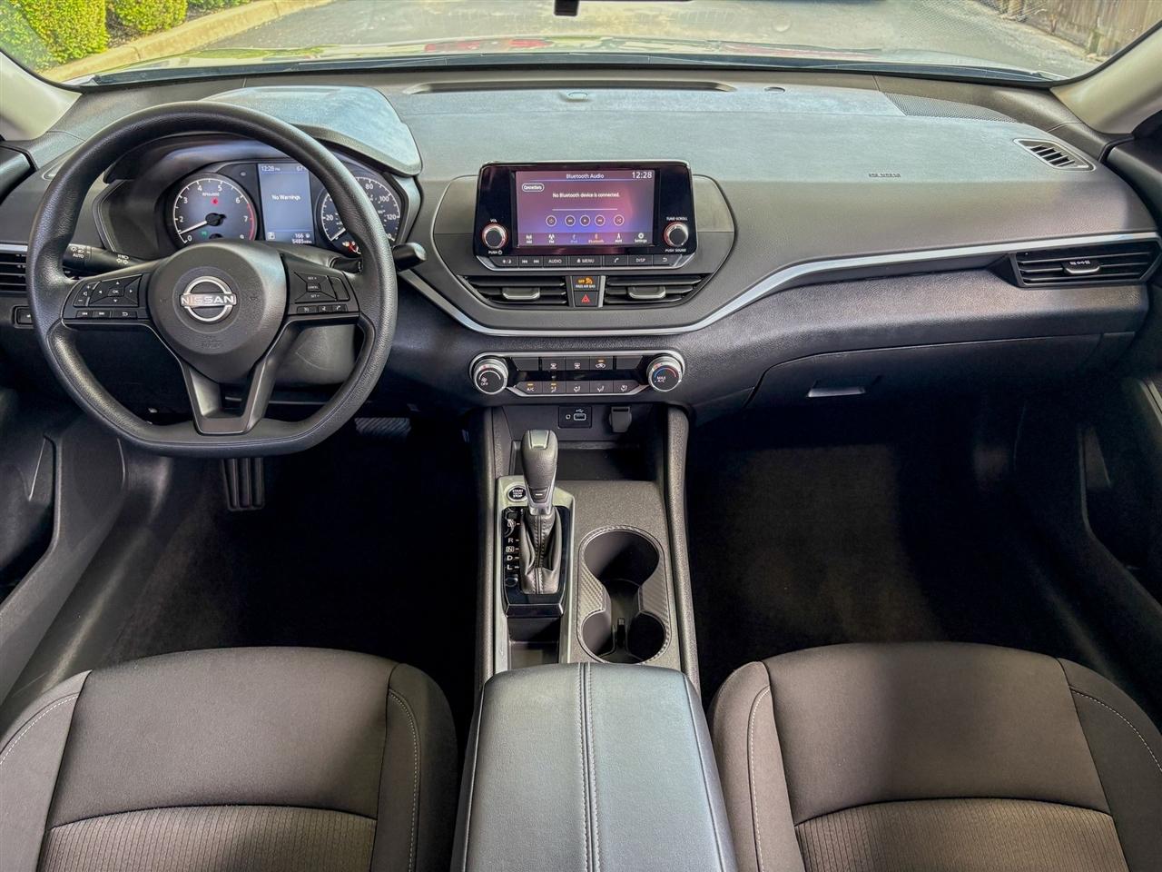 Nissan Altima  2024