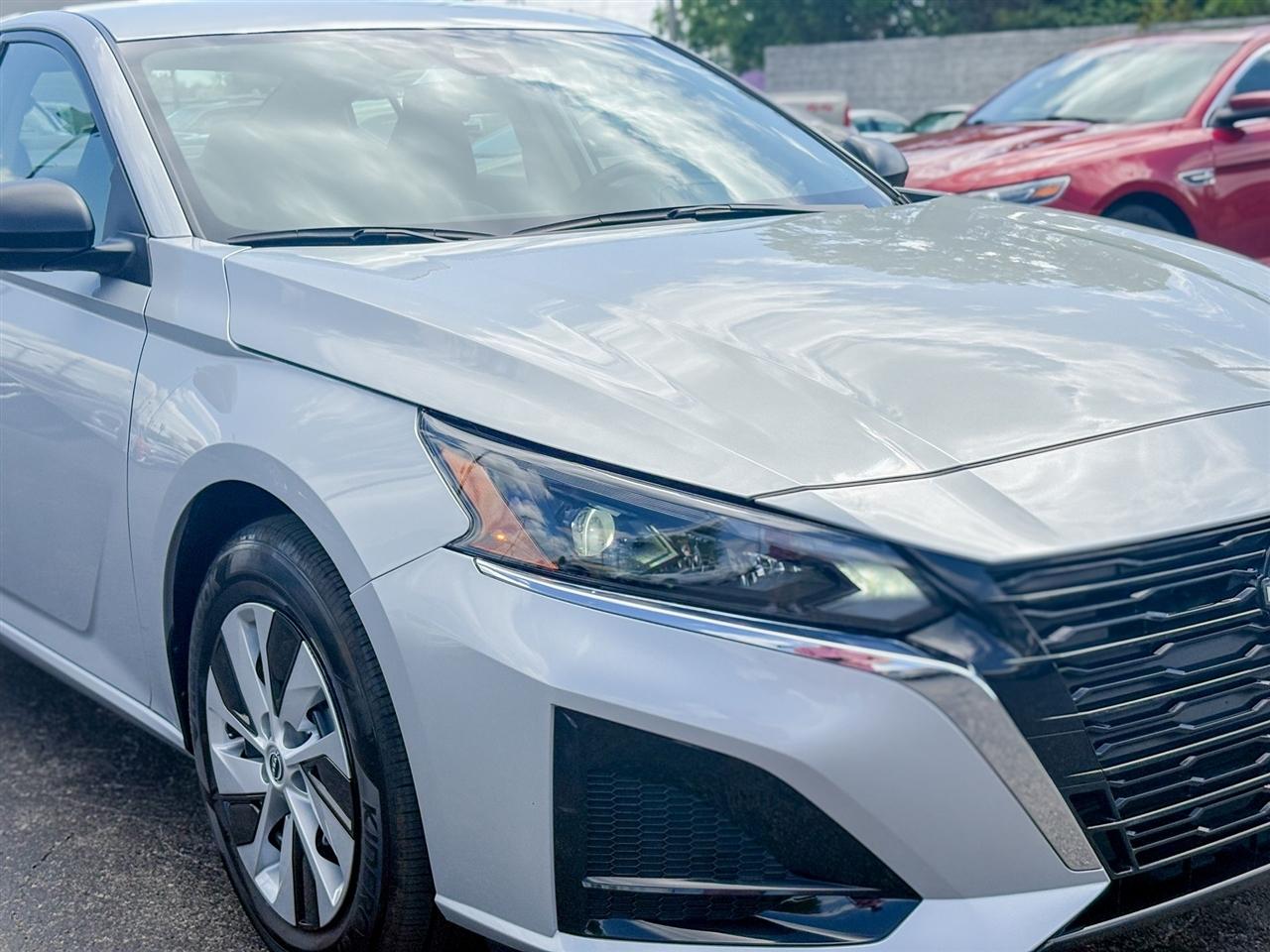 Nissan Altima  2024