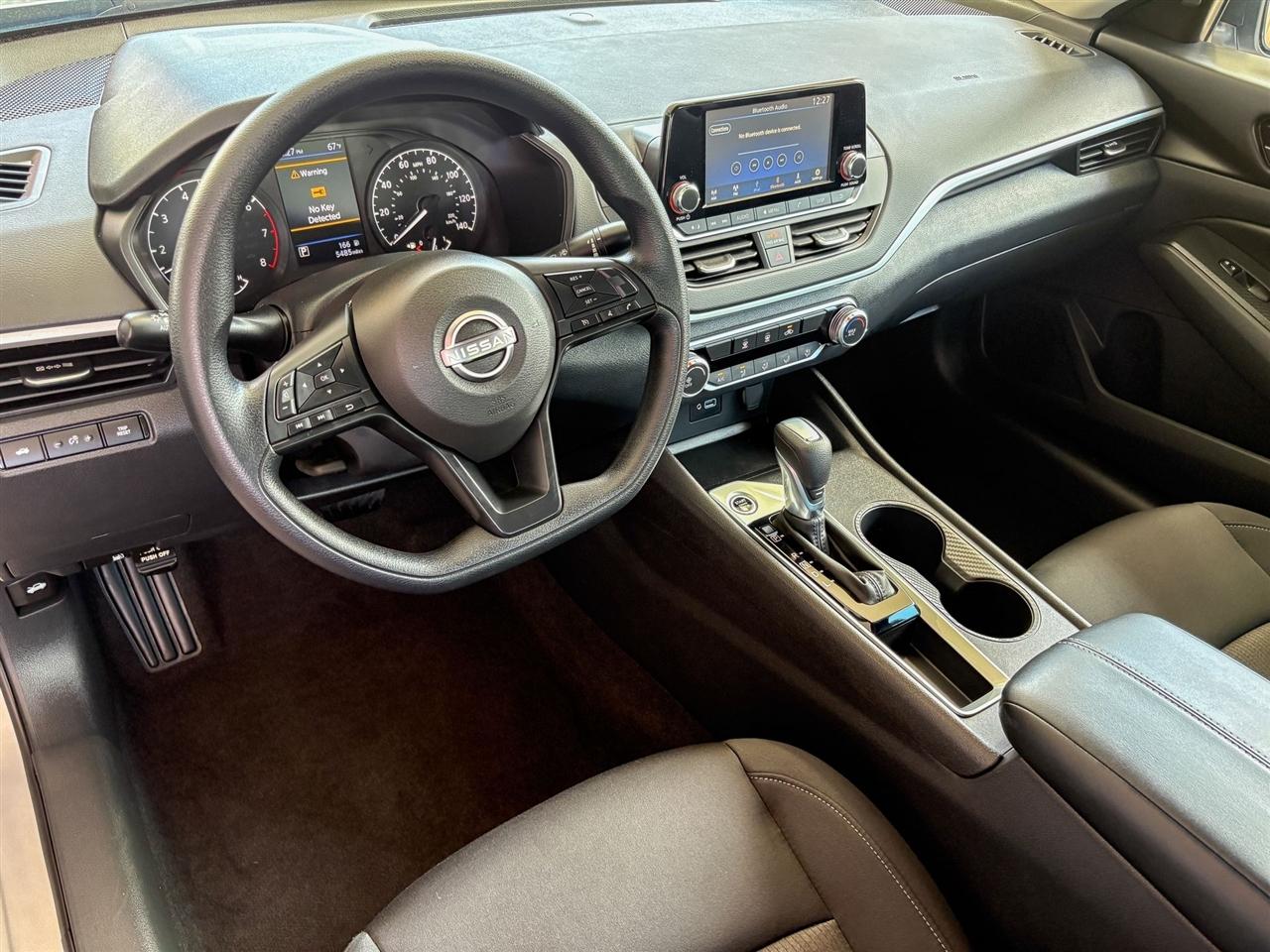 Nissan Altima  2024